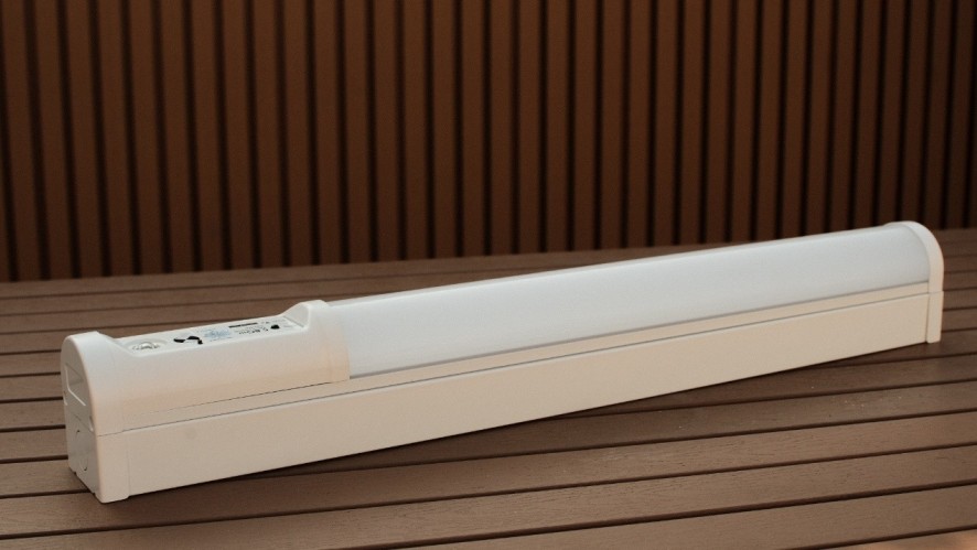 Innovativt og attraktiv design - FanxStar Bespoke Tiny Batten Light Suits for forskjellige steder